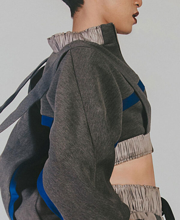 Avant-Garde Gray Cropped Set - Hình 2