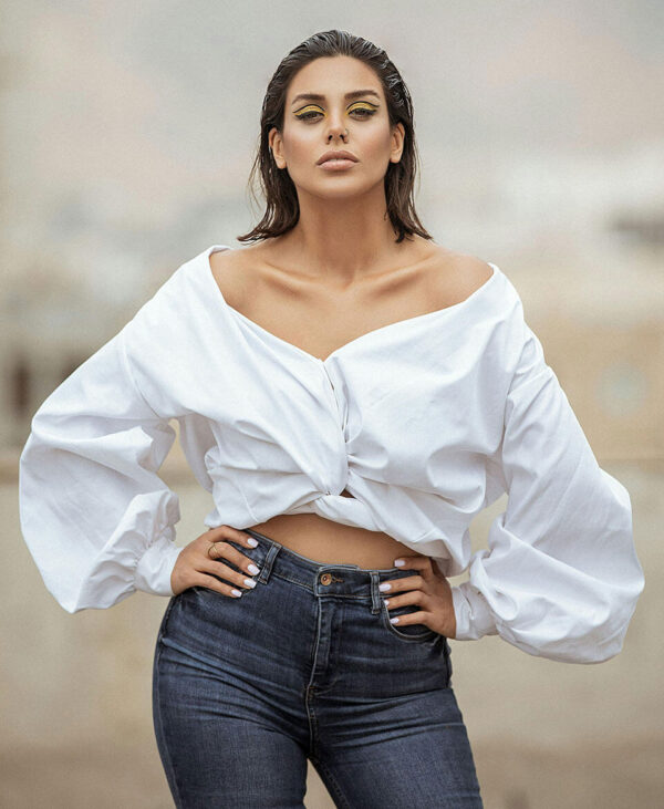 Off-Shoulder Jeans Outfit